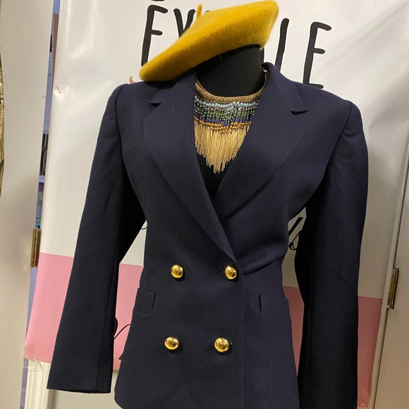 Blazer - Picture 2 of 2